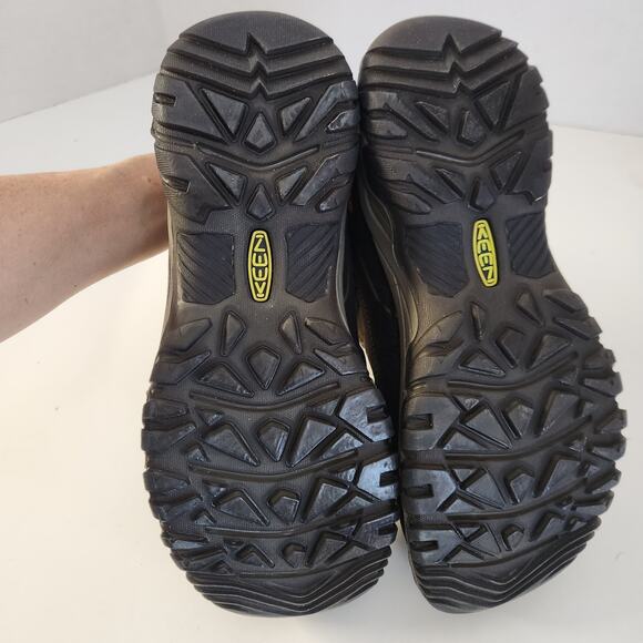 KEEN Men's Targhee 4 Low Height Durable Waterproof Hiking Shoes, US 10.5 wide - Picture 9 of 10